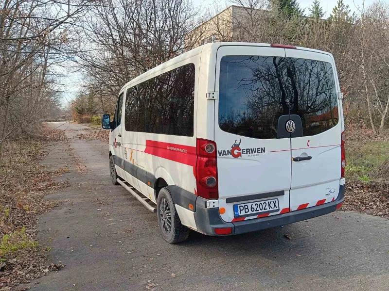 VW Crafter 2.5 TDI, снимка 5 - Бусове и автобуси - 48745148