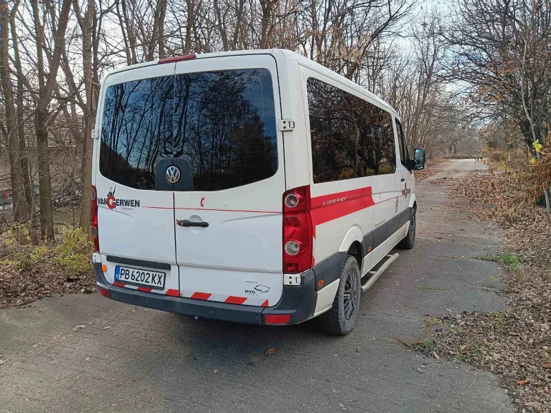 VW Crafter 2.5 TDI, снимка 4 - Бусове и автобуси - 48745148