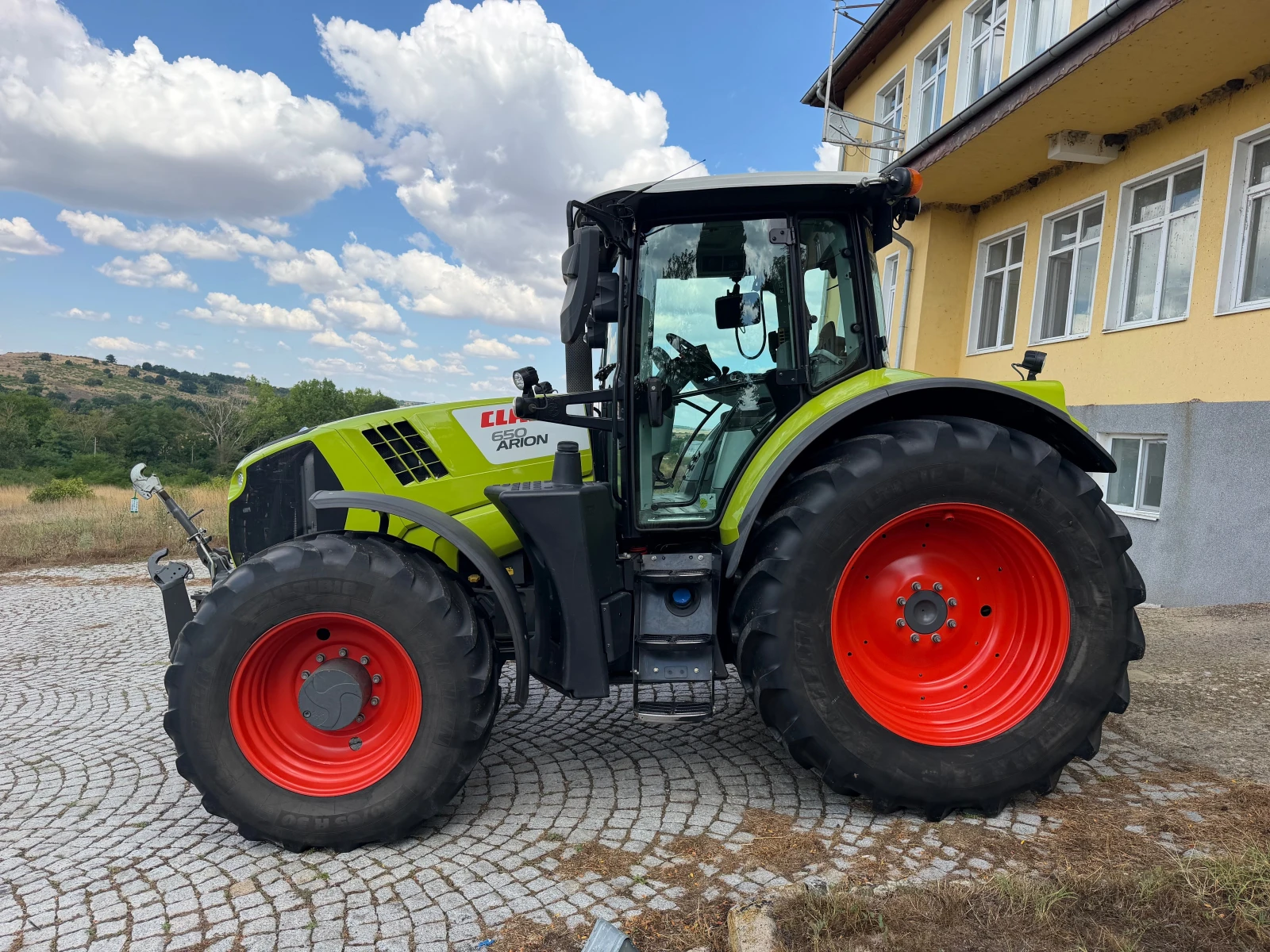 Трактор Claas ARION 650 CEBIS НАВИГАЦИЯ ЛИЗИНГ, снимка 4 - Селскостопанска техника - 55135041