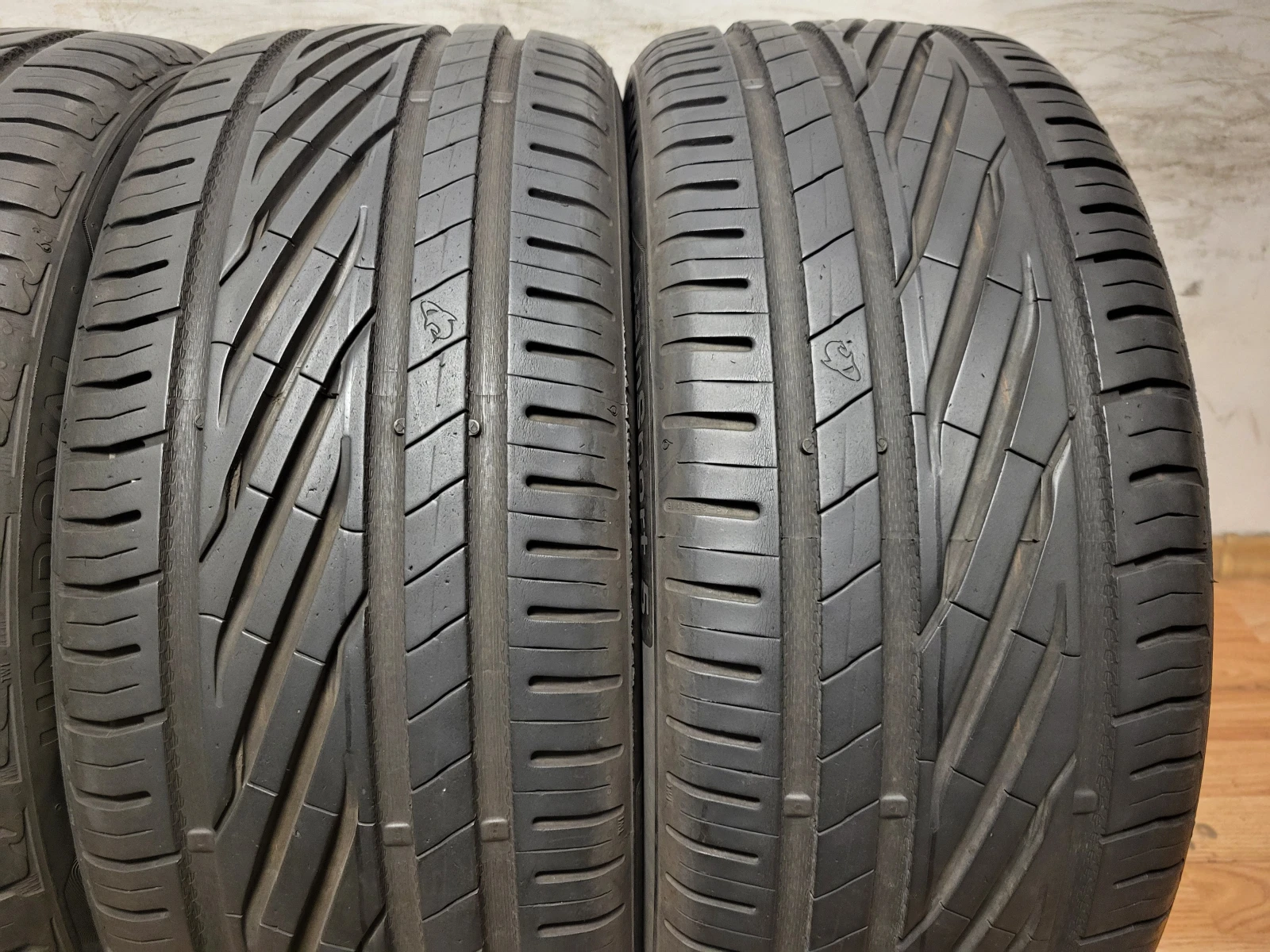 Гуми Летни 225/45R19, снимка 3 - Гуми и джанти - 54648909