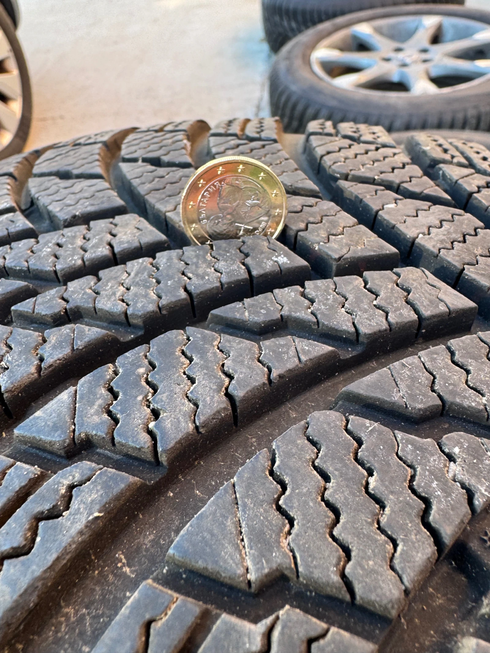 ���� � ������ 235/60R18 �� Volvo XC60 | Mobile.bg � ����������� 11