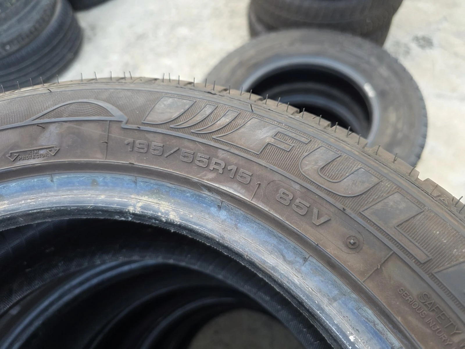 Гуми Летни 195/55R15, снимка 8 - Гуми и джанти - 56730664