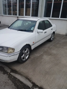 Mercedes-Benz C 180, снимка 6