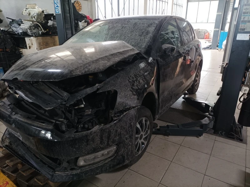 VW Polo 1.2 BENZIN/ НА ЧАСТИ , снимка 3 - Автомобили и джипове - 43973800