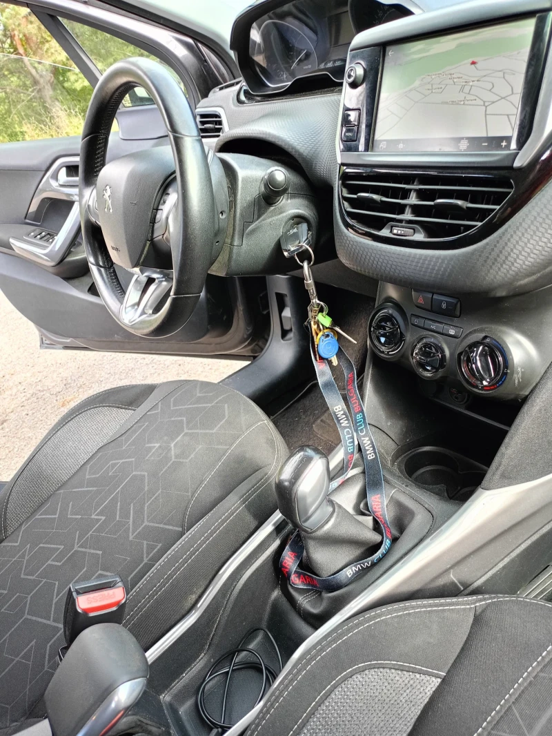 Peugeot 2008, снимка 10 - Автомобили и джипове - 47348162