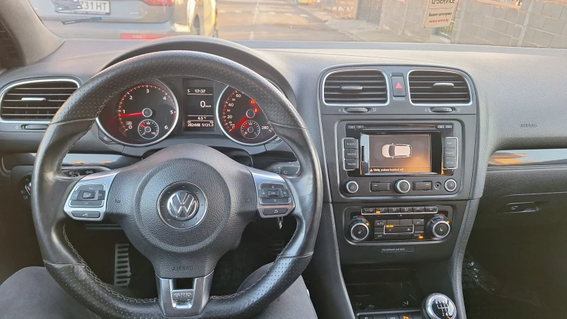 VW Golf, снимка 4 - Автомобили и джипове - 48730880