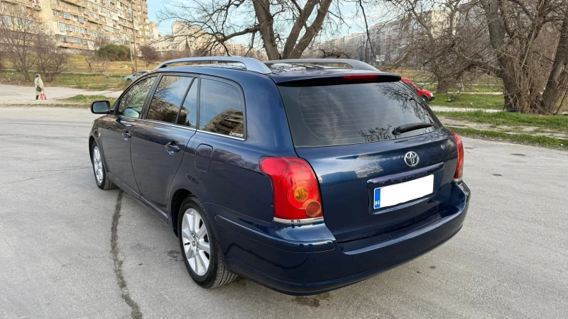 Toyota Avensis, снимка 3 - Автомобили и джипове - 49392620