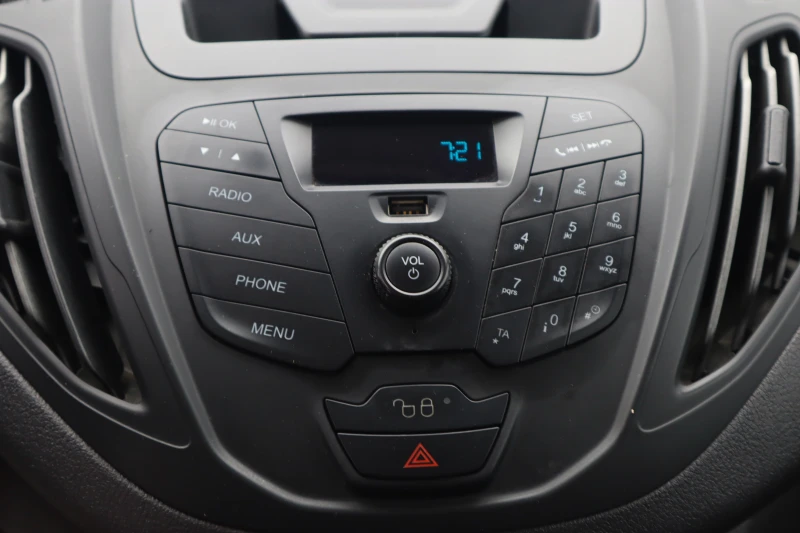 Ford Courier 1.5, снимка 14 - Автомобили и джипове - 51193353