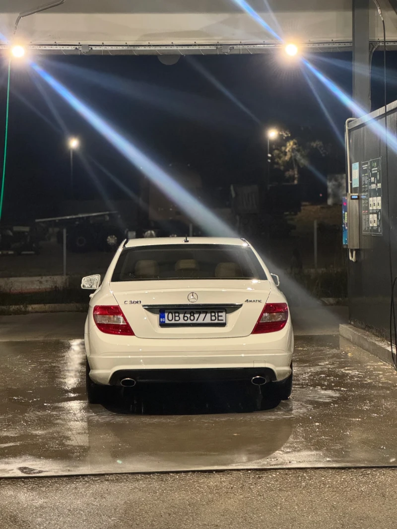 Mercedes-Benz C 300, снимка 5 - Автомобили и джипове - 52365785