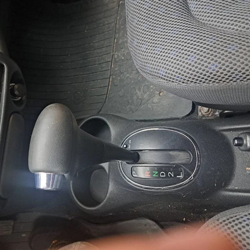 Toyota Yaris verso АВТОМАТИК , снимка 15 - Автомобили и джипове - 52671855
