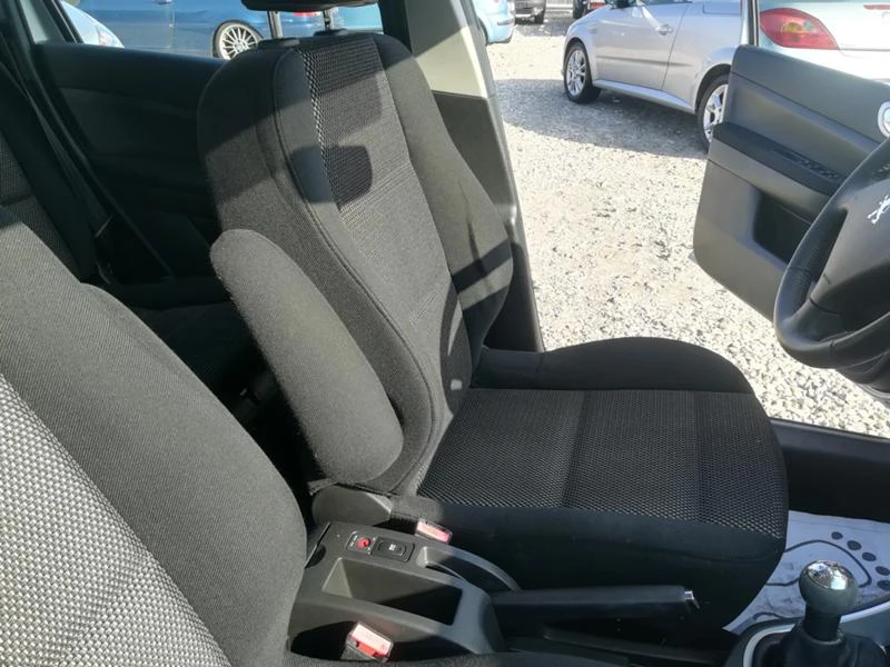 Peugeot 307 1.6/HDI/НА ЧАСТИ , снимка 9 - Автомобили и джипове - 28002420