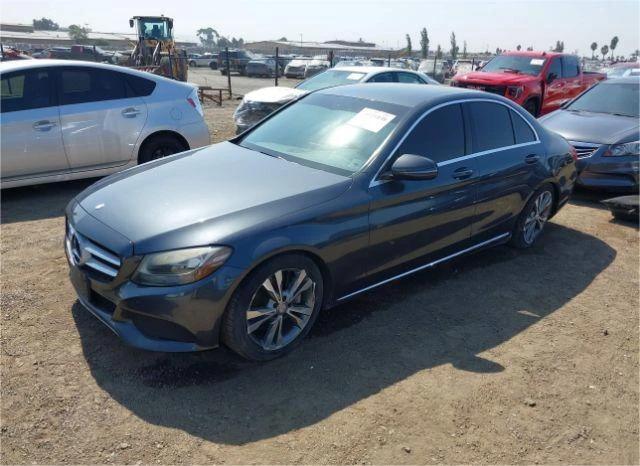 Mercedes-Benz C 300, снимка 2 - Автомобили и джипове - 48448740