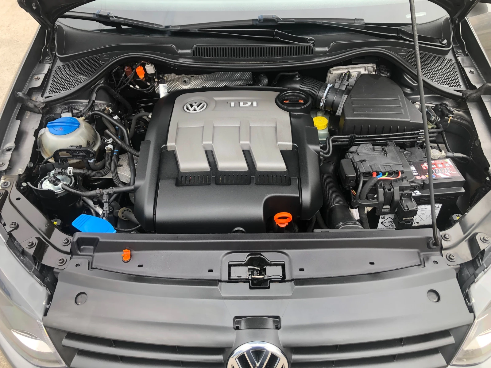 VW Polo РЕАЛНИ КИЛОМЕТРИ! - изображение 5