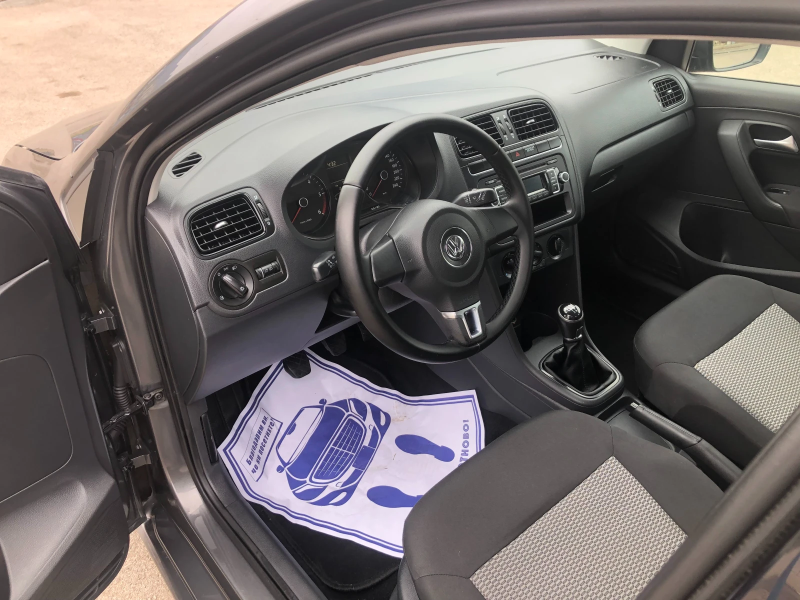 VW Polo РЕАЛНИ КИЛОМЕТРИ! - изображение 8