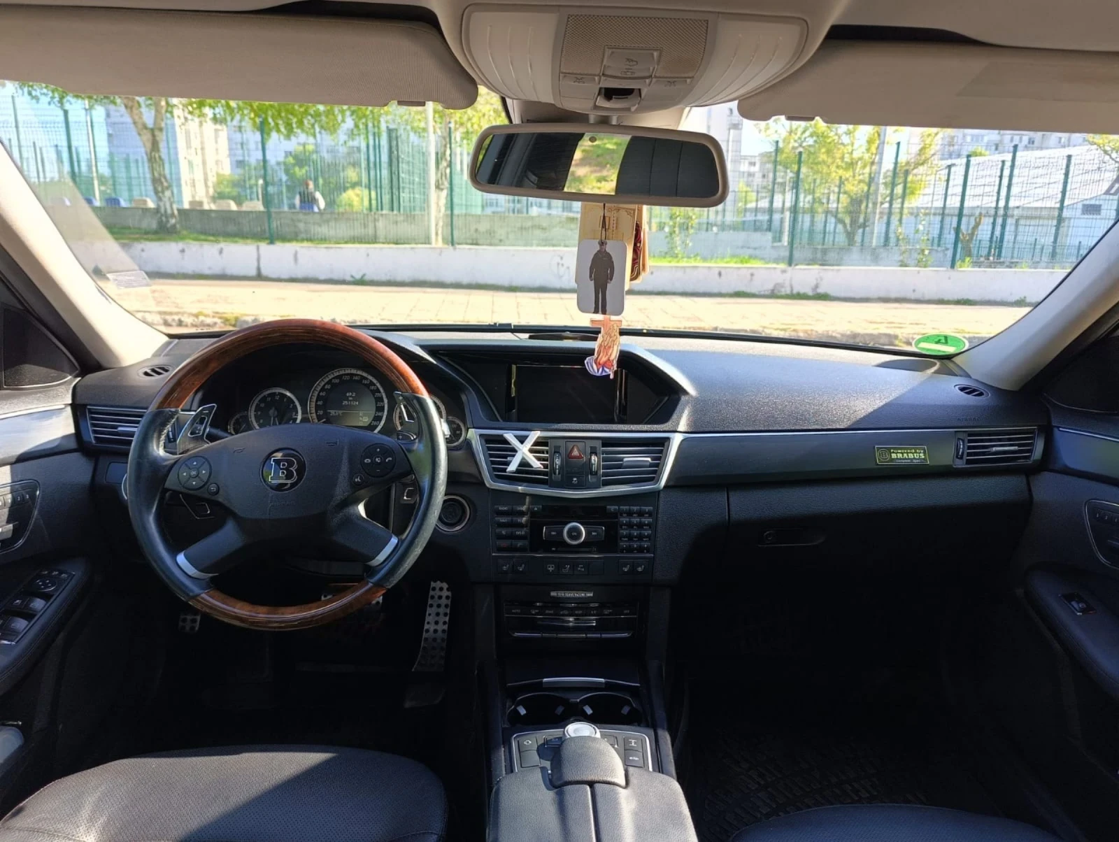 Mercedes-Benz E 500 E500 - изображение 9