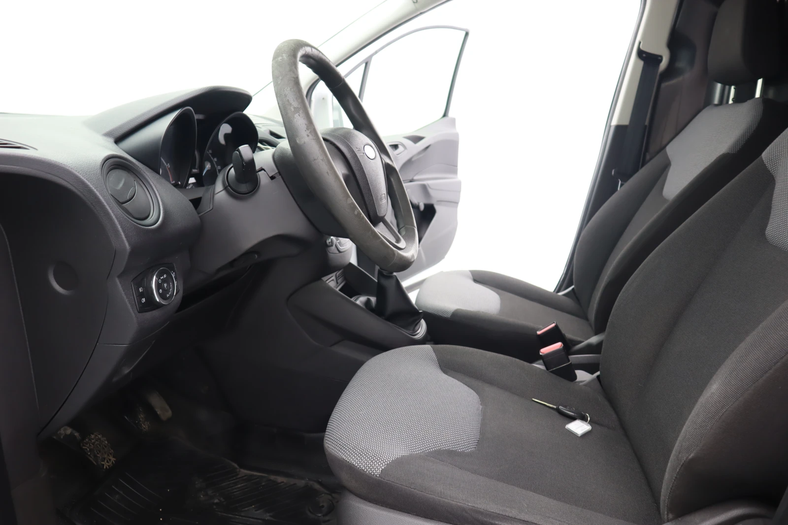 Ford Courier 1.5 - изображение 10