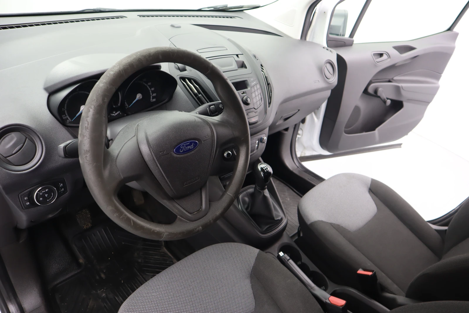 Ford Courier 1.5 - изображение 9