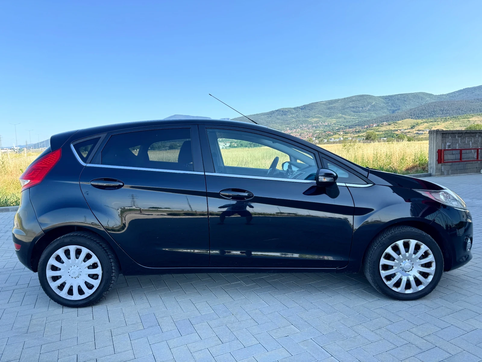 Ford Fiesta 1.4i / LPG / TITANIUM / CLIMATRONIK / PARKTRONIC  - изображение 5