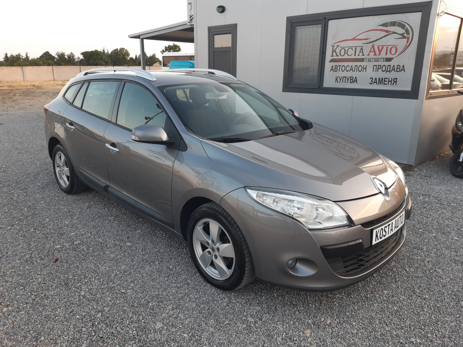 Renault Megane КАТО НОВА - изображение 2
