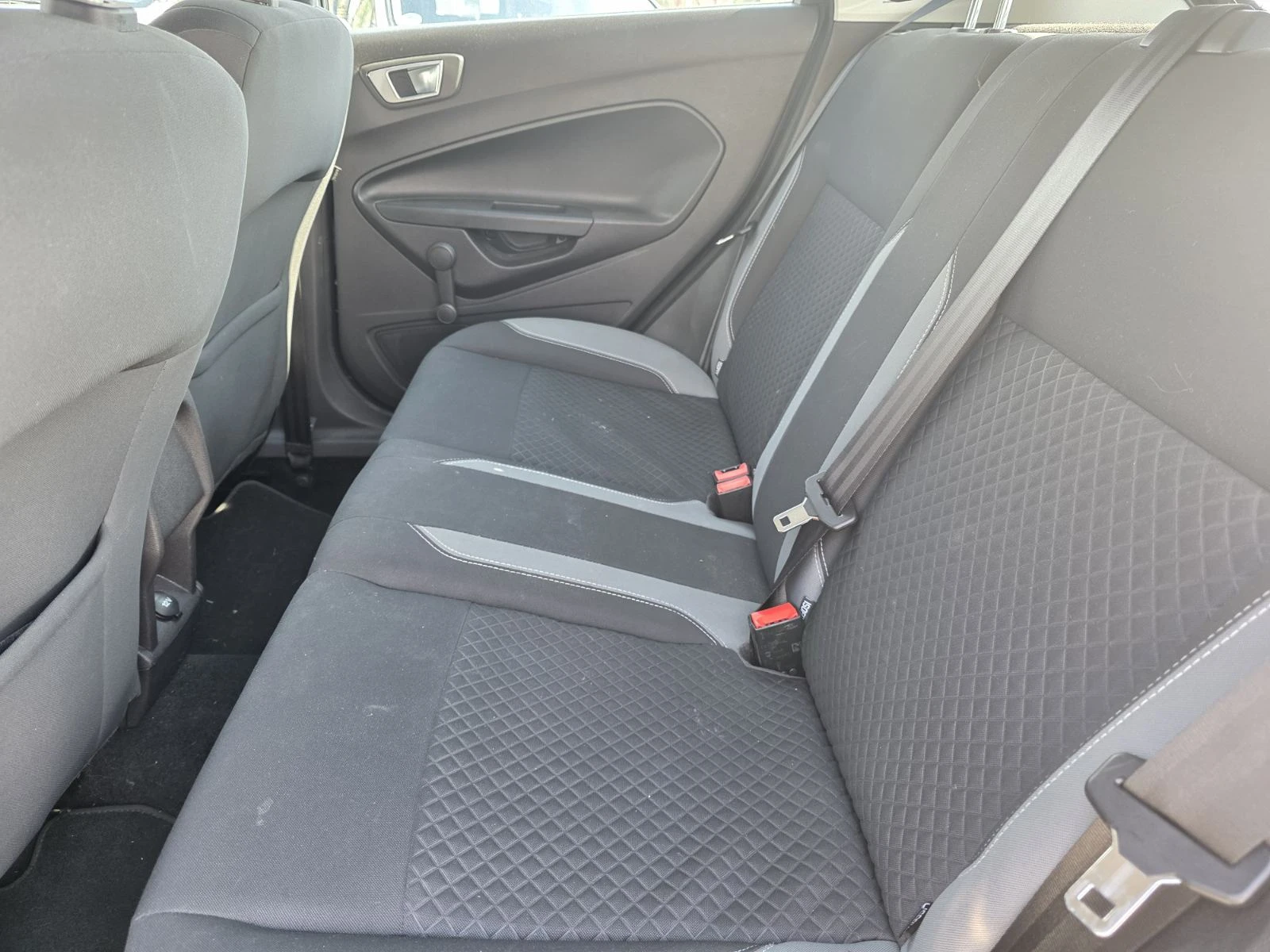 Kia Rio 1.4 CRDI | |  | Mobile.bg   11