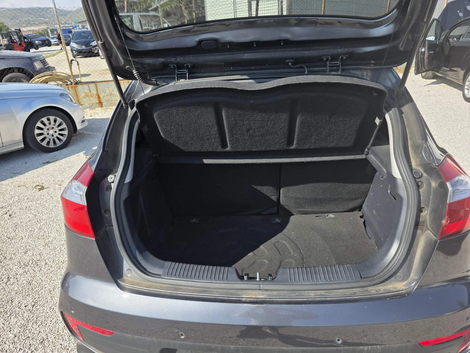 Kia Rio 1.4 CRDI | |  | Mobile.bg   12