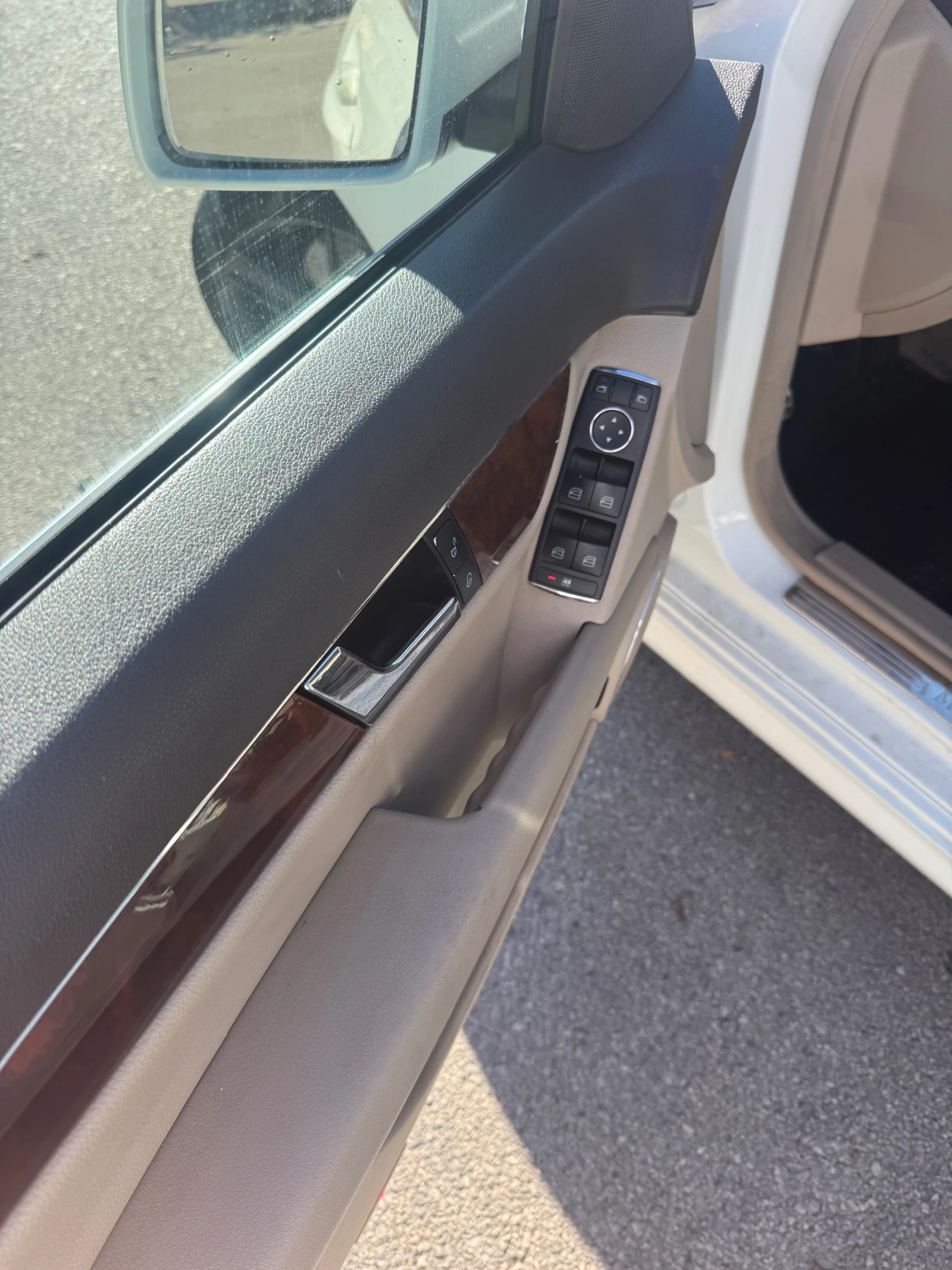 Mercedes-Benz C 300  - изображение 10