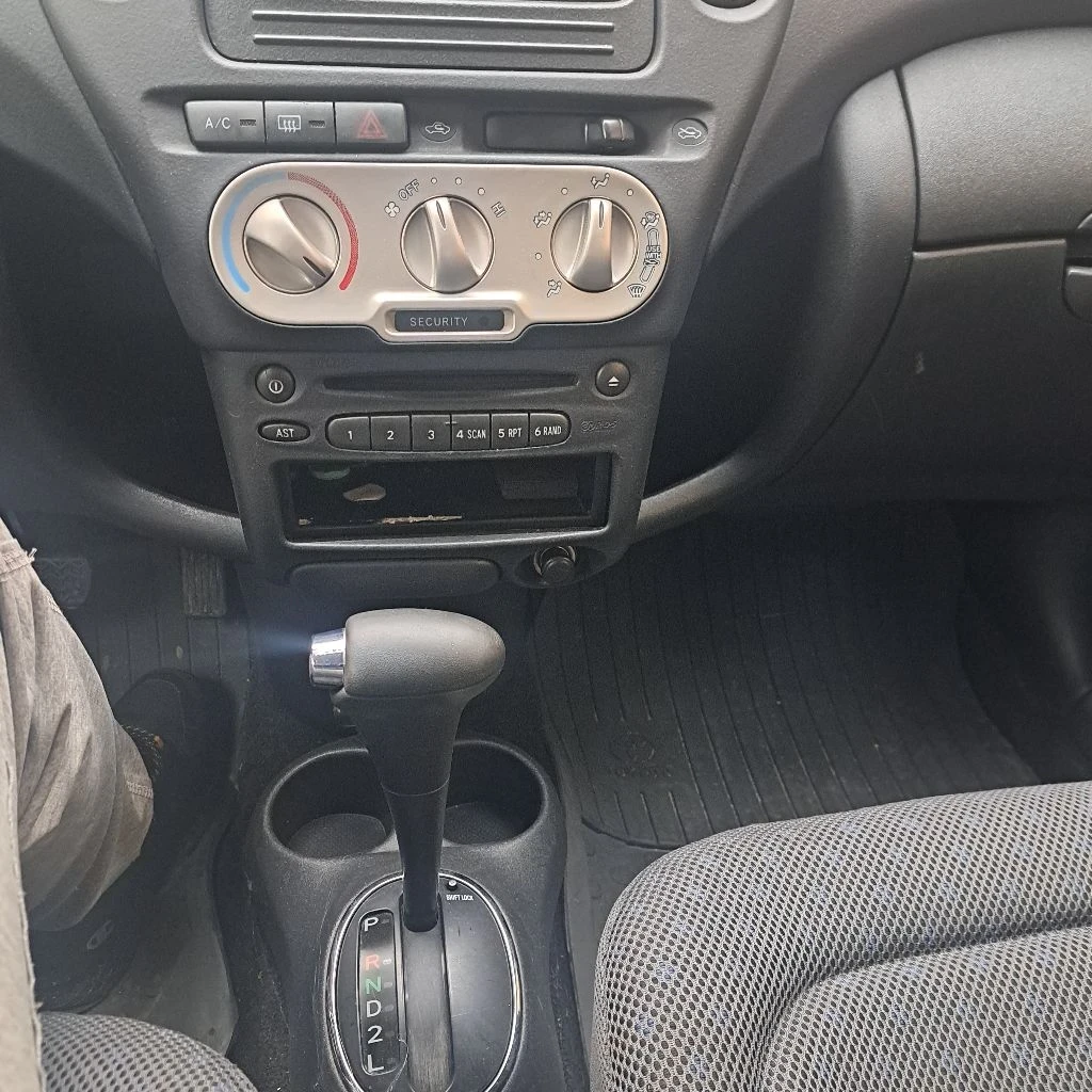 Toyota Yaris verso АВТОМАТИК  - изображение 9