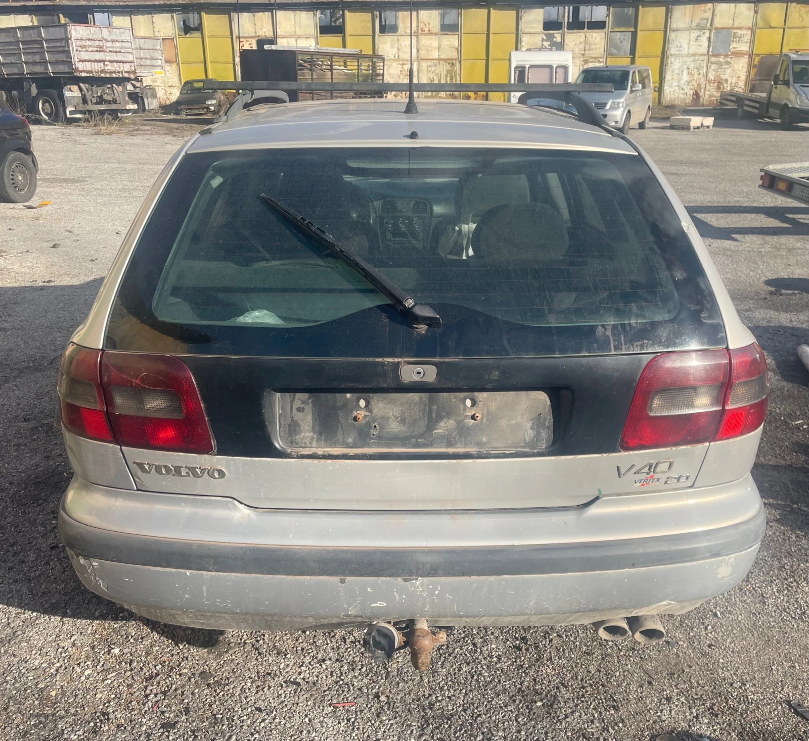 Volvo V40 2.0 i - изображение 4