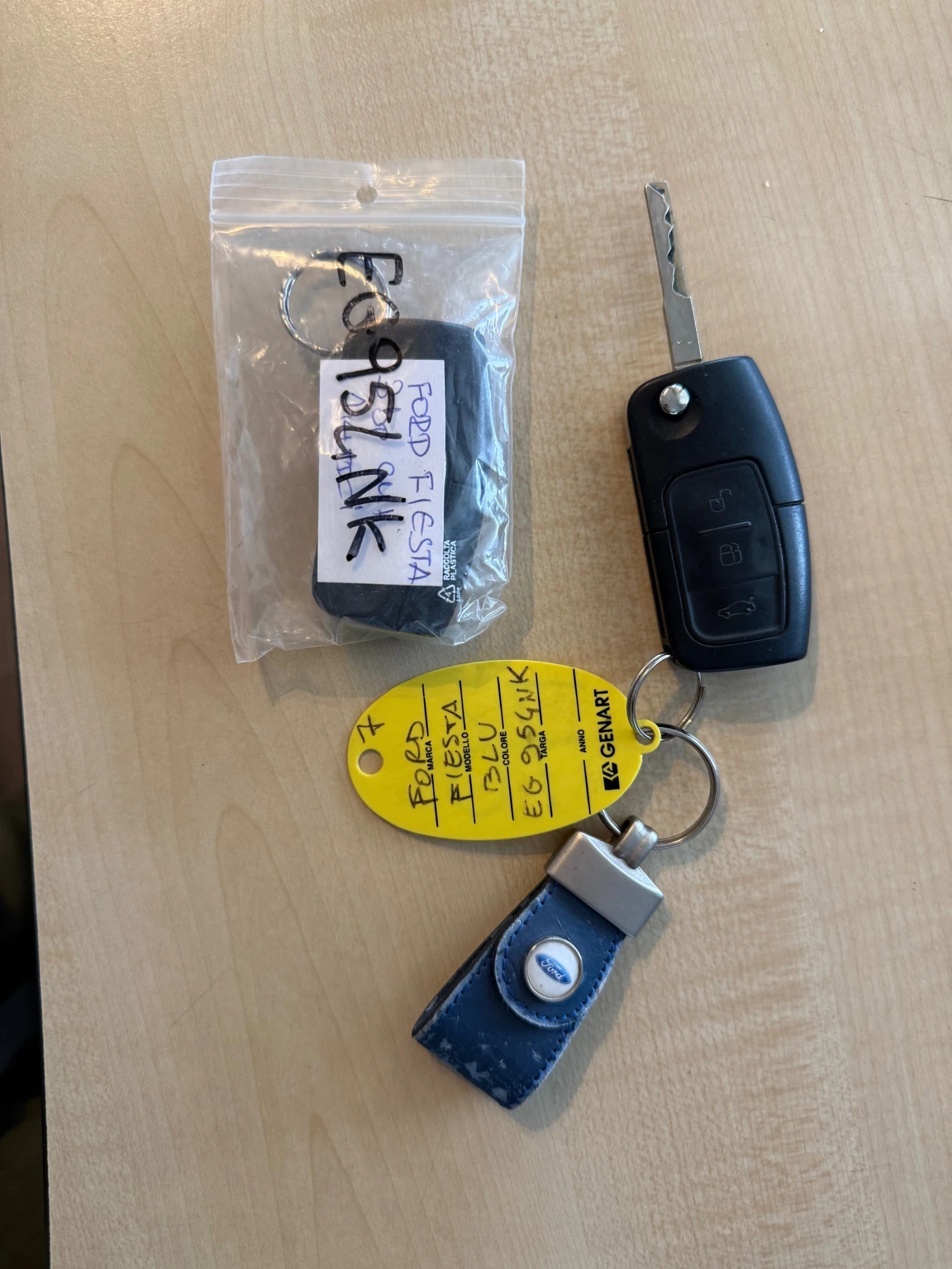 Ford Fiesta 1.4 TDCi, снимка 15 - Автомобили и джипове - 53719898