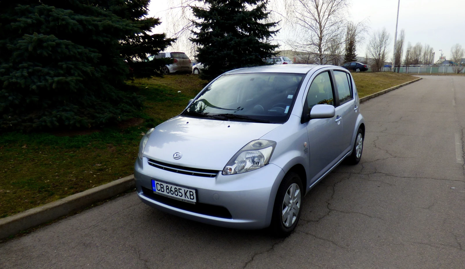 Daihatsu Sirion 1.3 TWIN CAM 16V A/C 4цилиндъра TOYOTA - изображение 3