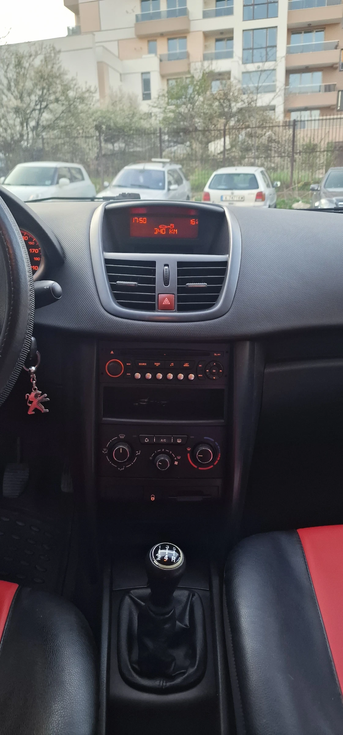 Peugeot 207, снимка 11 - Автомобили и джипове - 53979266