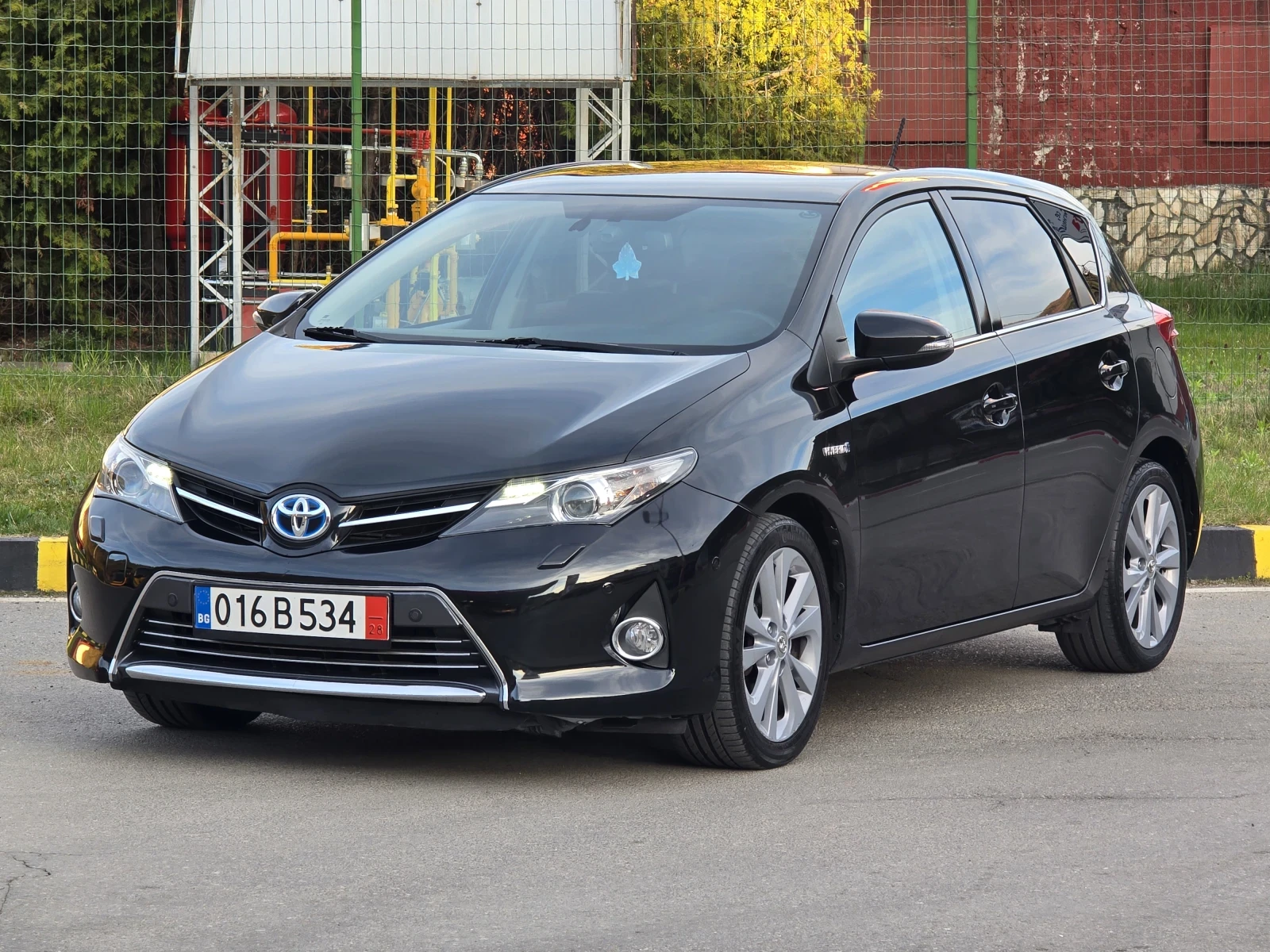 Toyota Auris Топ състояние лизинг , снимка 3 - Автомобили и джипове - 54115874