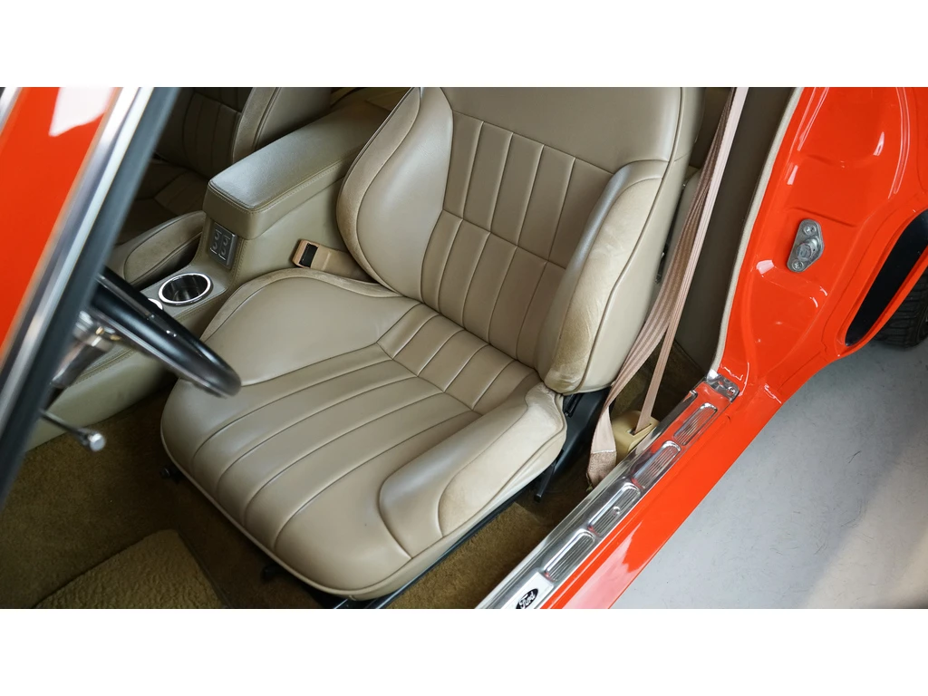 Ford Mustang Fastback Restomod, снимка 15 - Автомобили и джипове - 54260552