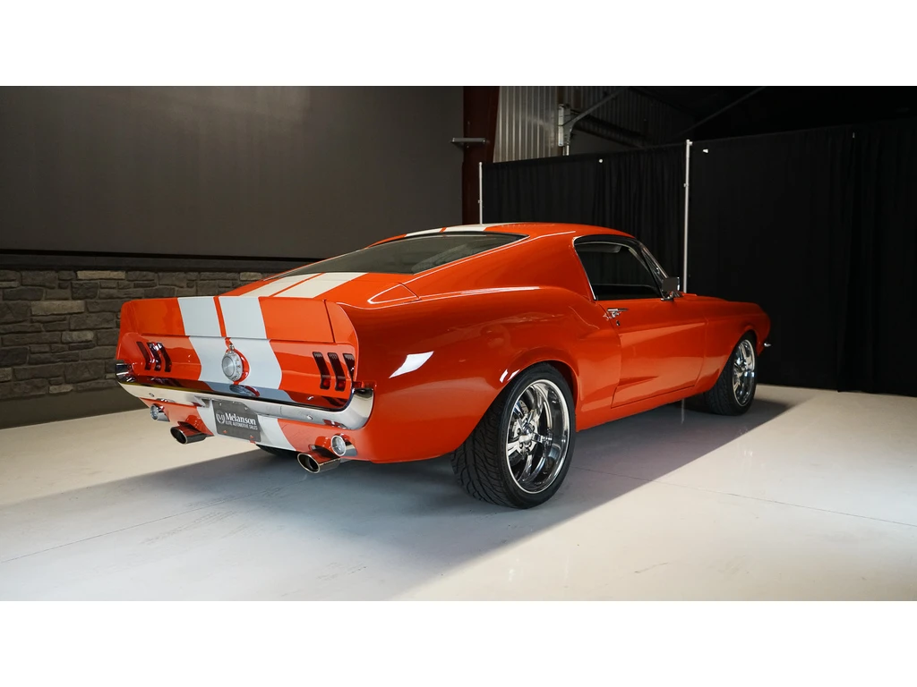 Ford Mustang Fastback Restomod, снимка 2 - Автомобили и джипове - 54260552