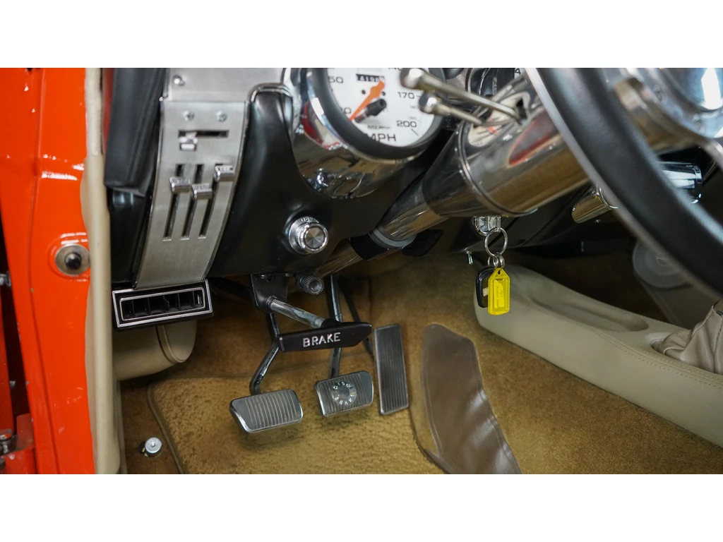 Ford Mustang Fastback Restomod, снимка 17 - Автомобили и джипове - 54260552