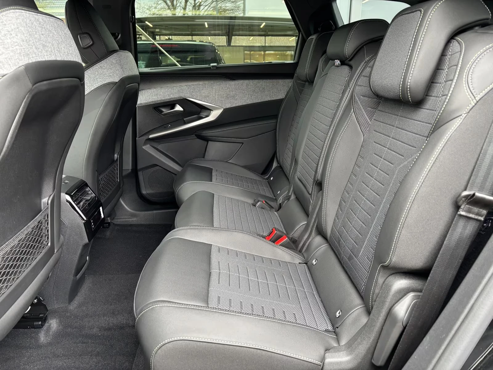 Peugeot 5008 ���!/GT/MHEV 145HP/7SEATS/CAM/NAVI/220h | Mobile.bg � ����������� 7