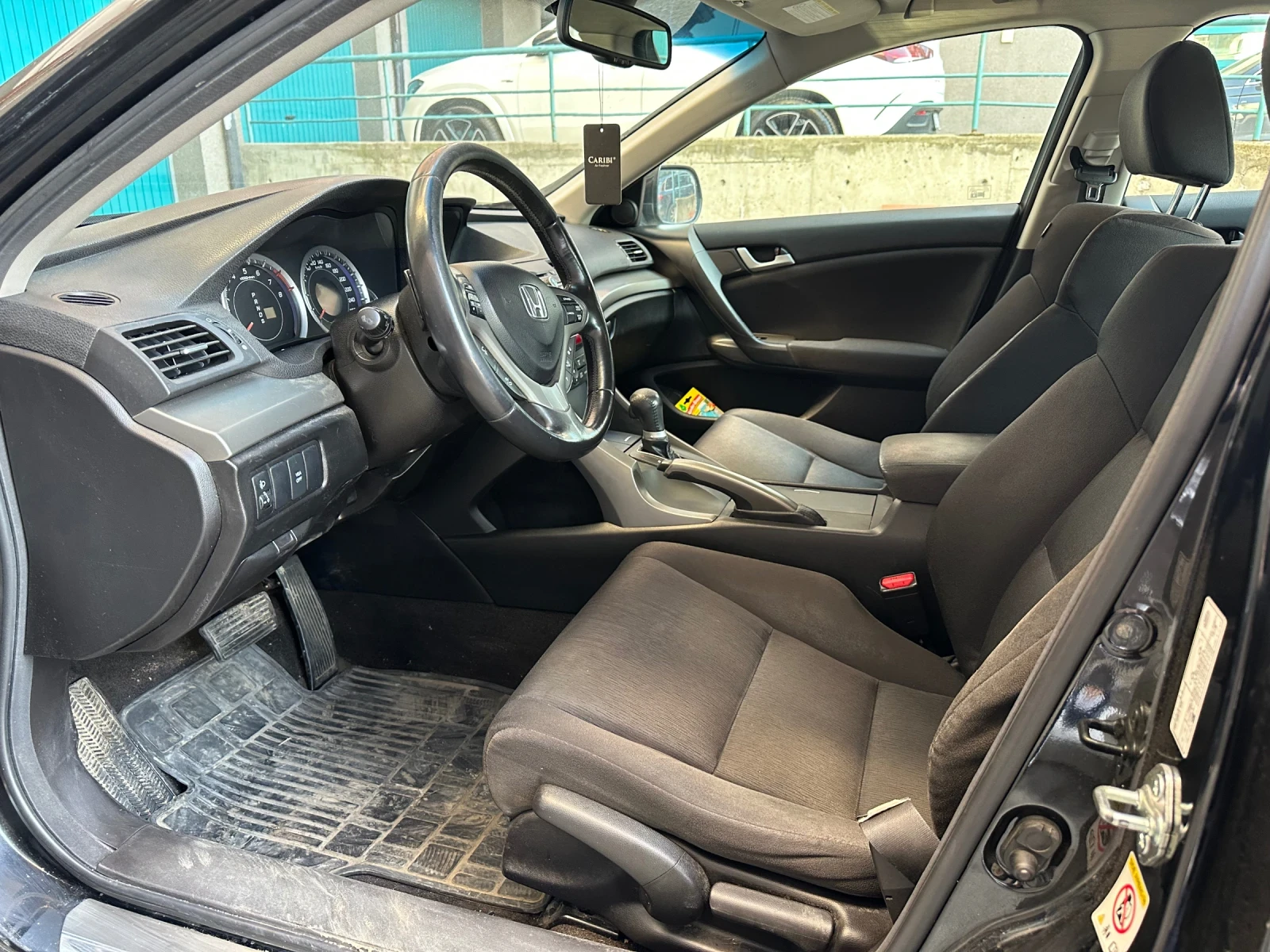 Honda Accord 2.0i, снимка 5 - Автомобили и джипове - 54757935