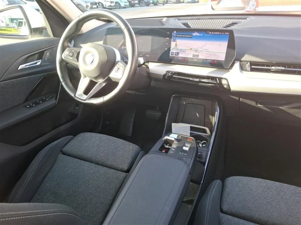 BMW iX1 xDrive30, снимка 6 - Автомобили и джипове - 55128386