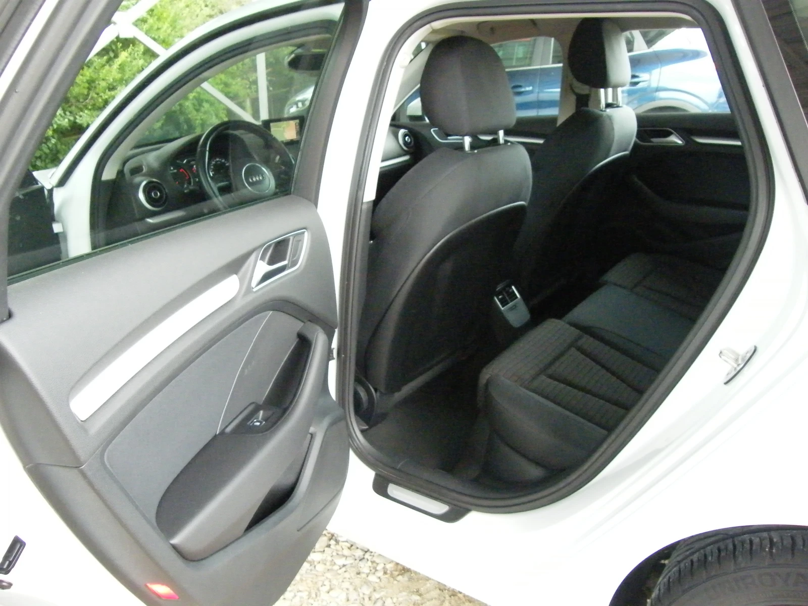 Audi A3 1.6 105кс NAVI KSENON, снимка 10 - Автомобили и джипове - 55215619