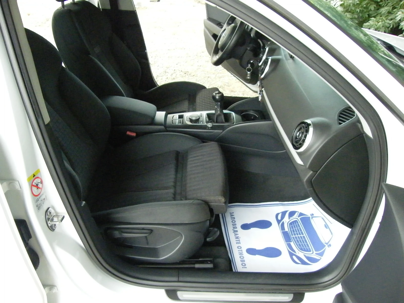 Audi A3 1.6 105кс NAVI KSENON, снимка 13 - Автомобили и джипове - 55215619