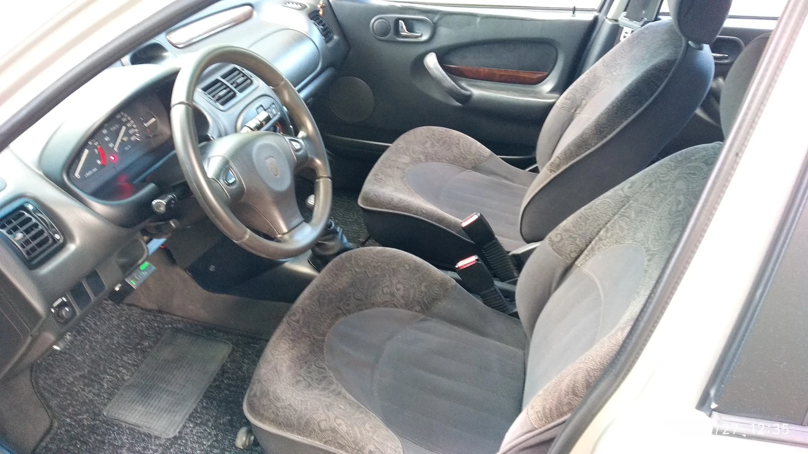 Rover 216 1.6 Si Газ-Бензин, снимка 11 - Автомобили и джипове - 56245024