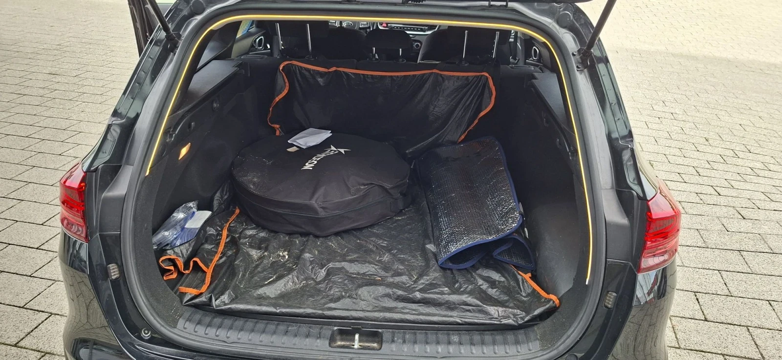 Kia Ceed 1.6 PHEV Executive, снимка 14 - Автомобили и джипове - 56524107