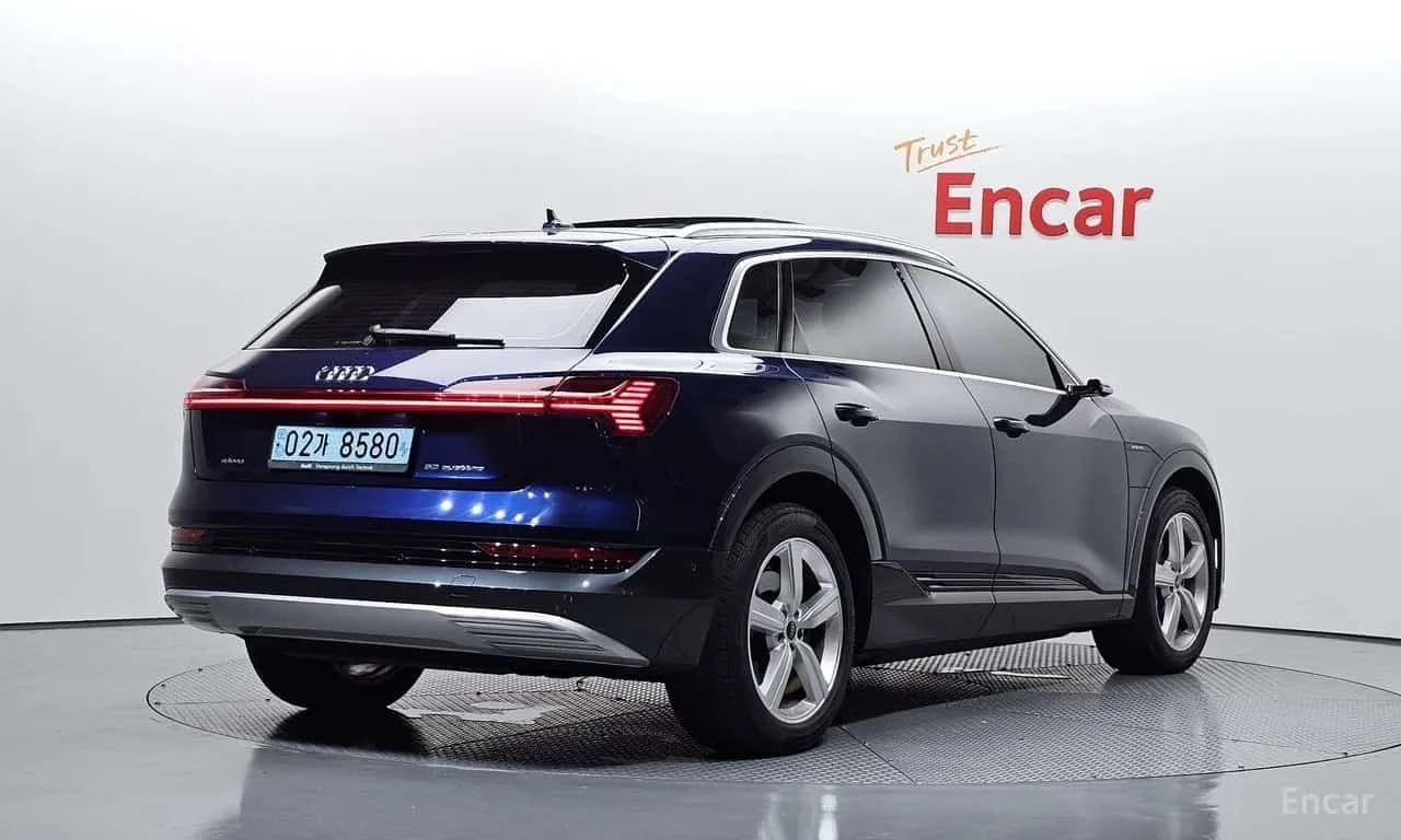 Audi E-Tron * 50 Quattro * , снимка 2 - Автомобили и джипове - 56736709