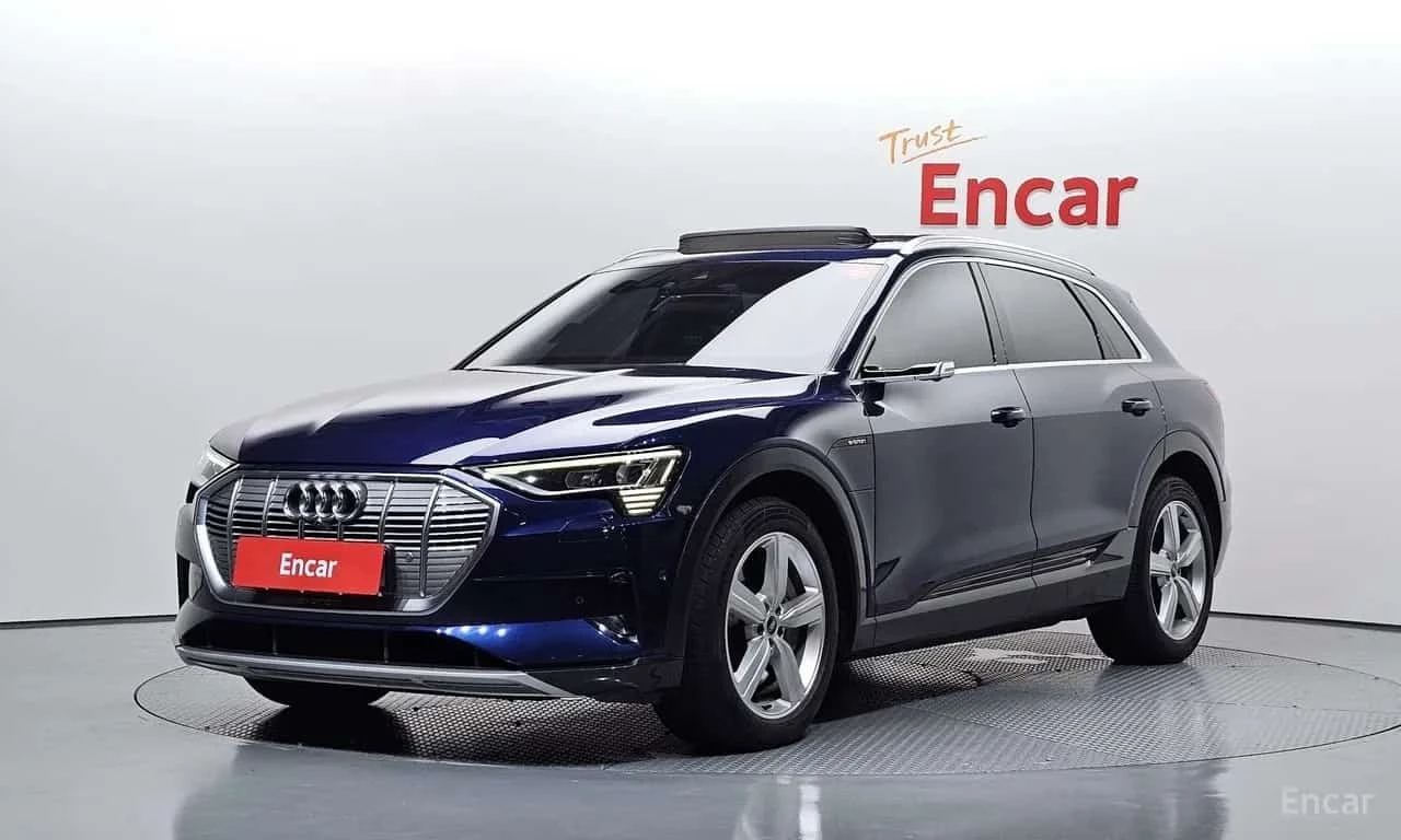 Audi E-Tron * 50 Quattro * 