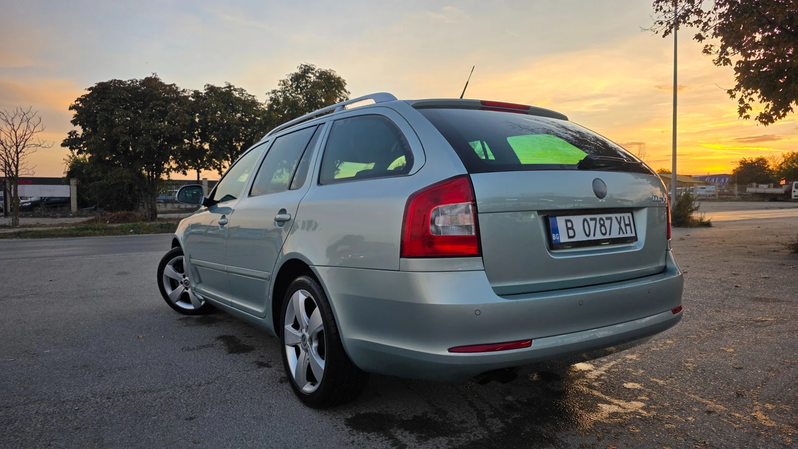 Skoda Octavia УНИКАТ, снимка 4 - Автомобили и джипове - 56742810