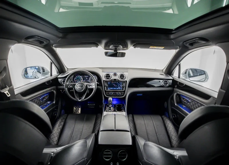 Bentley Bentayga 4.0 V8 AWD, снимка 4 - Автомобили и джипове - 52548991