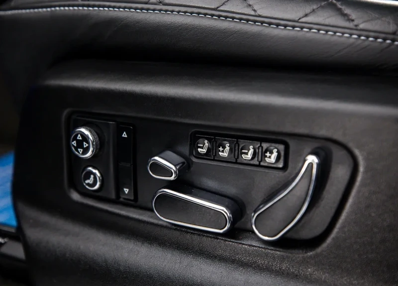 Bentley Bentayga 4.0 V8 AWD, снимка 10 - Автомобили и джипове - 52548991