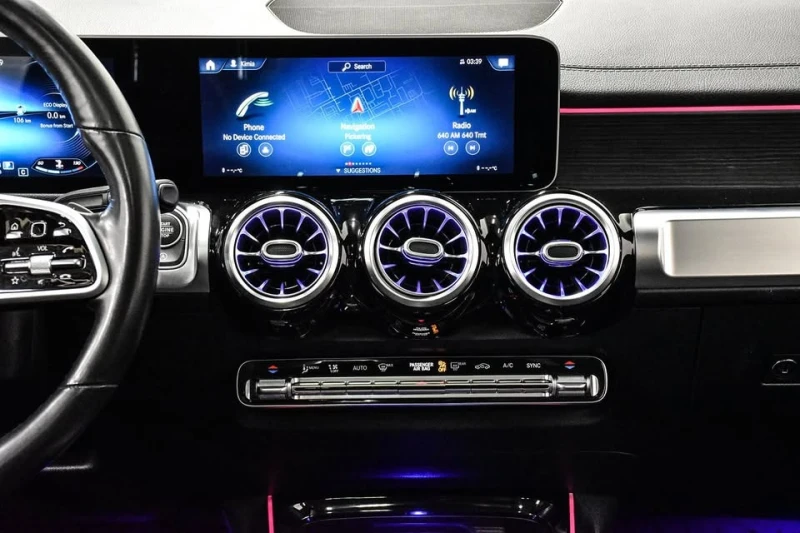 Mercedes-Benz GLB 250 AMG PACK * * CARFAX * * АВТОКРЕДИТ * * , снимка 12 - Автомобили и джипове - 53000715