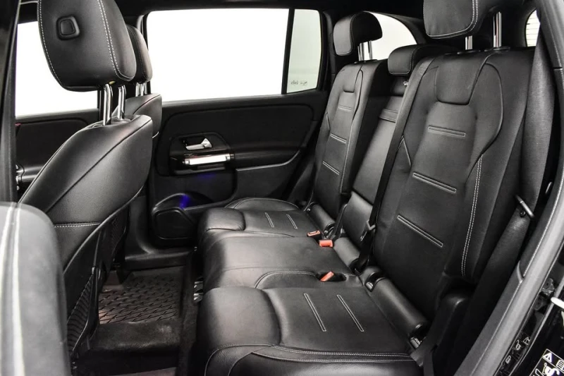 Mercedes-Benz GLB 250 AMG PACK * * CARFAX * * АВТОКРЕДИТ * * , снимка 16 - Автомобили и джипове - 53000715