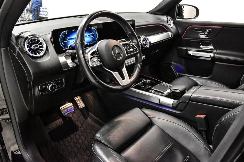 Mercedes-Benz GLB 250 AMG PACK * * CARFAX * * АВТОКРЕДИТ * * , снимка 8 - Автомобили и джипове - 53000715
